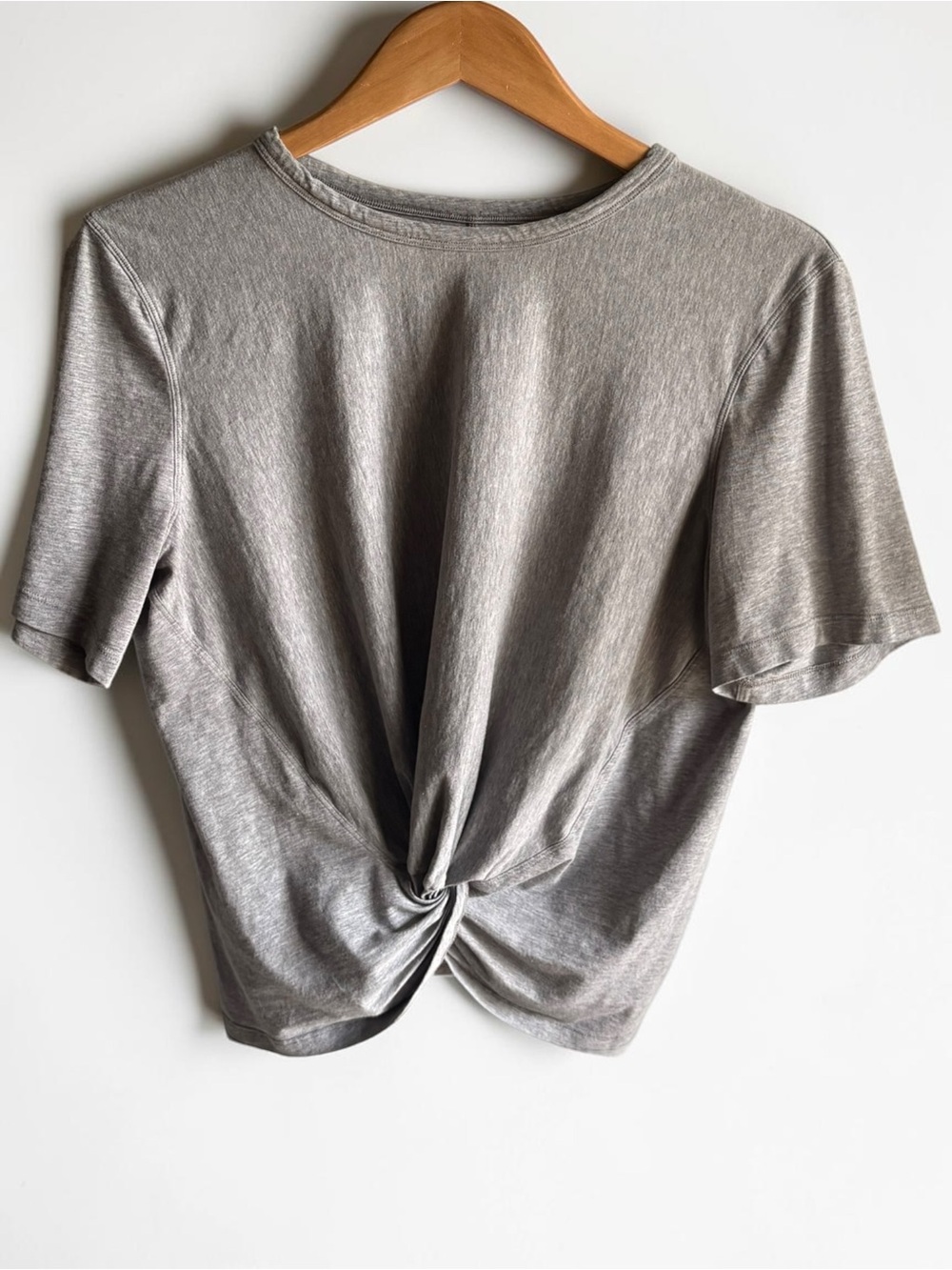 Lululemon Crescent Tee Twisted Knot Cropped Short Sleeve Tee Gray Size 8